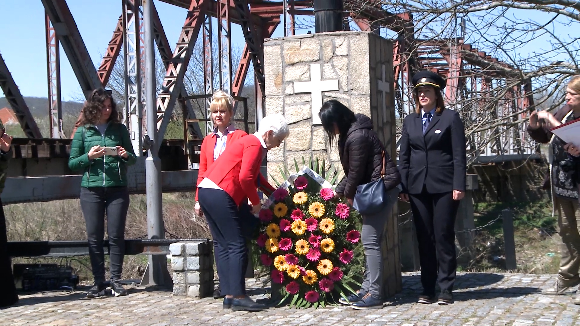 PROŠLE SU 23 GODINE OD NATO RAKETIRANJA PUTNIČKOG VOZA U GRDELIČKOJ ...