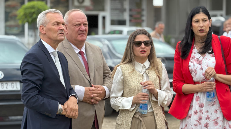 AMBASADOR HOLANDIJE POSETIO LESKOVAC